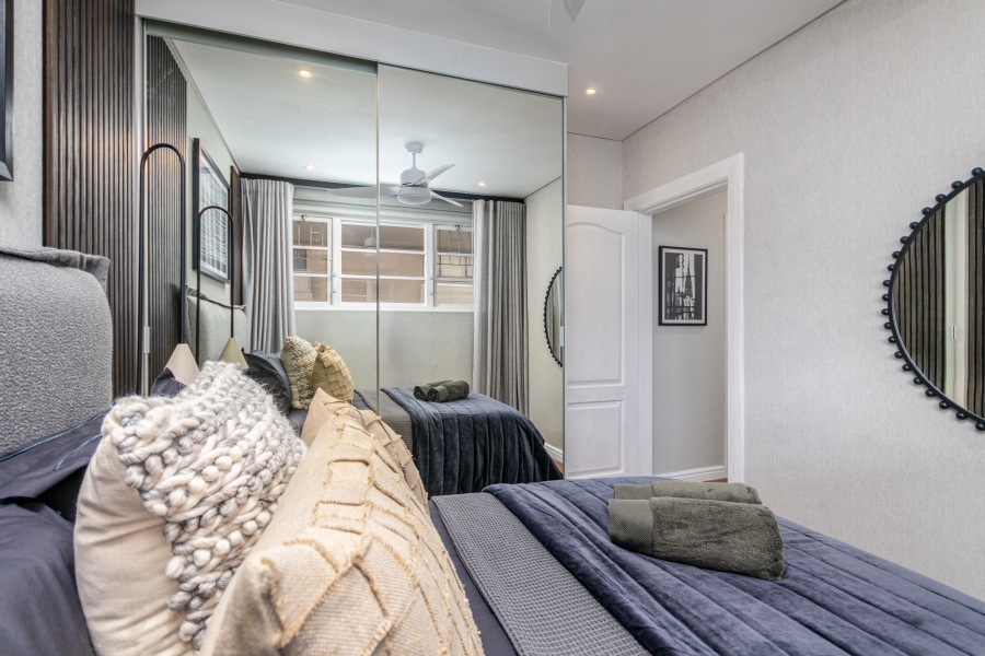 To Let 2 Bedroom Property for Rent in Green Point Western Cape